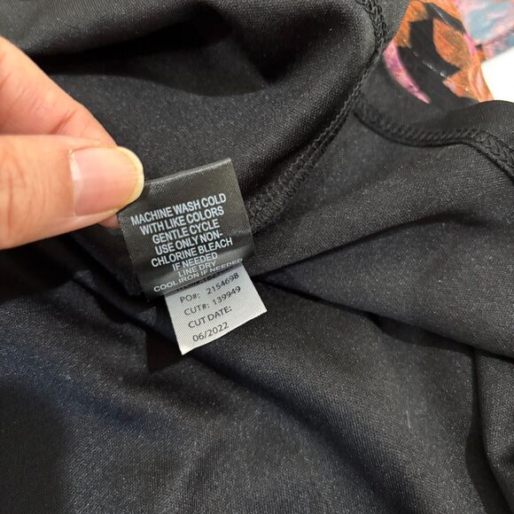 Torrid 2 Black Pink Floral Tiered Mini Skirt Ruffles Skater 2X Whimsigoth Flirty - Picture 7 of 7